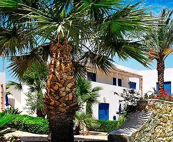 Ξενοδοχείο με διαμερίσματα Cala La Luna Φαβινιάνα