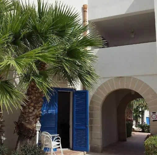 Cala La Luna Aparthotel 4*