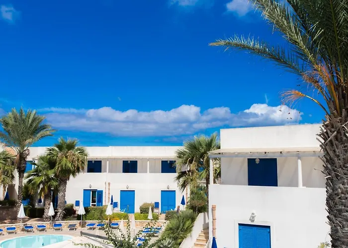 Aparthotel Cala La Luna 4*
