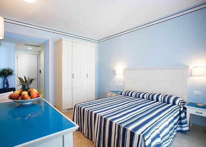 Cala La Luna Aparthotel