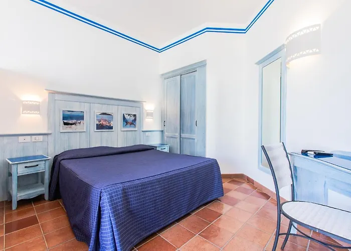 Cala La Luna Aparthotel 4*