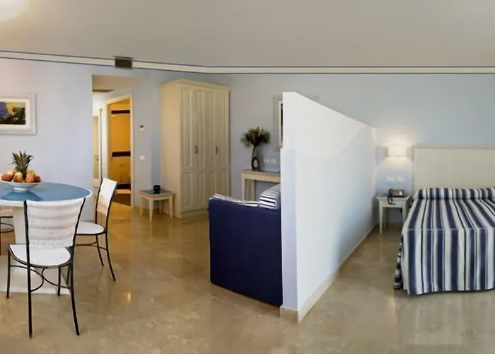 Cala La Luna Aparthotel Favignana