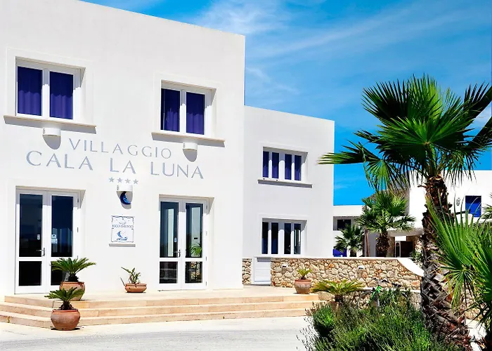 Cala La Luna Aparthotel