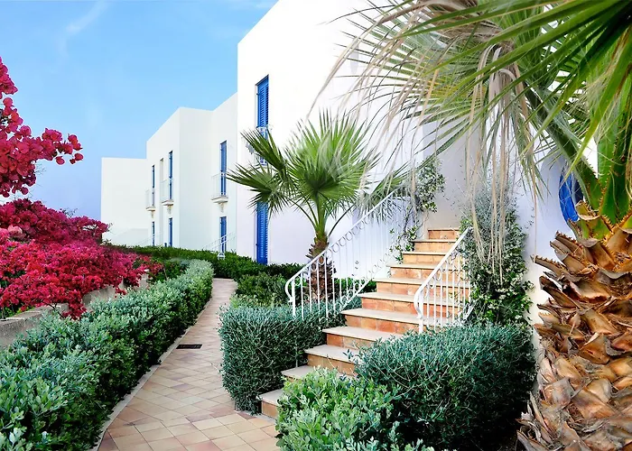 Cala La Luna Aparthotel Favignana