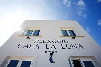 Cala La Luna Aparthotel 4*